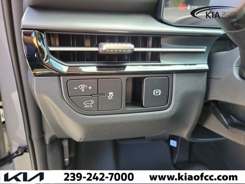 New 2026 Kia Sportage SX FWD image 23