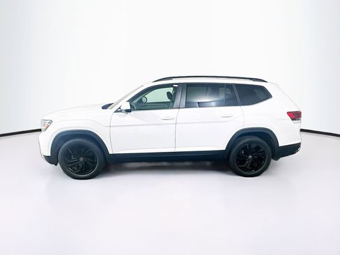 Used 2023 Volkswagen Atlas SE w/ Black Wheel Package FWD image 4