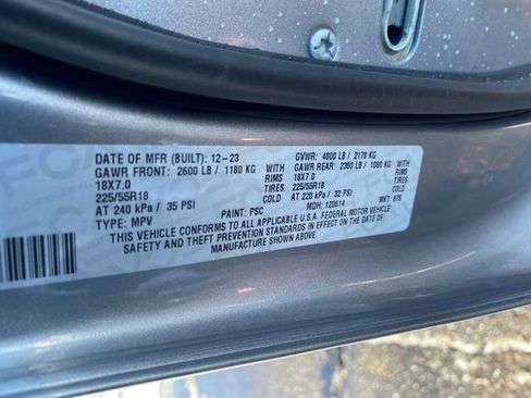 Used 2024 Jeep Compass Limited image 26