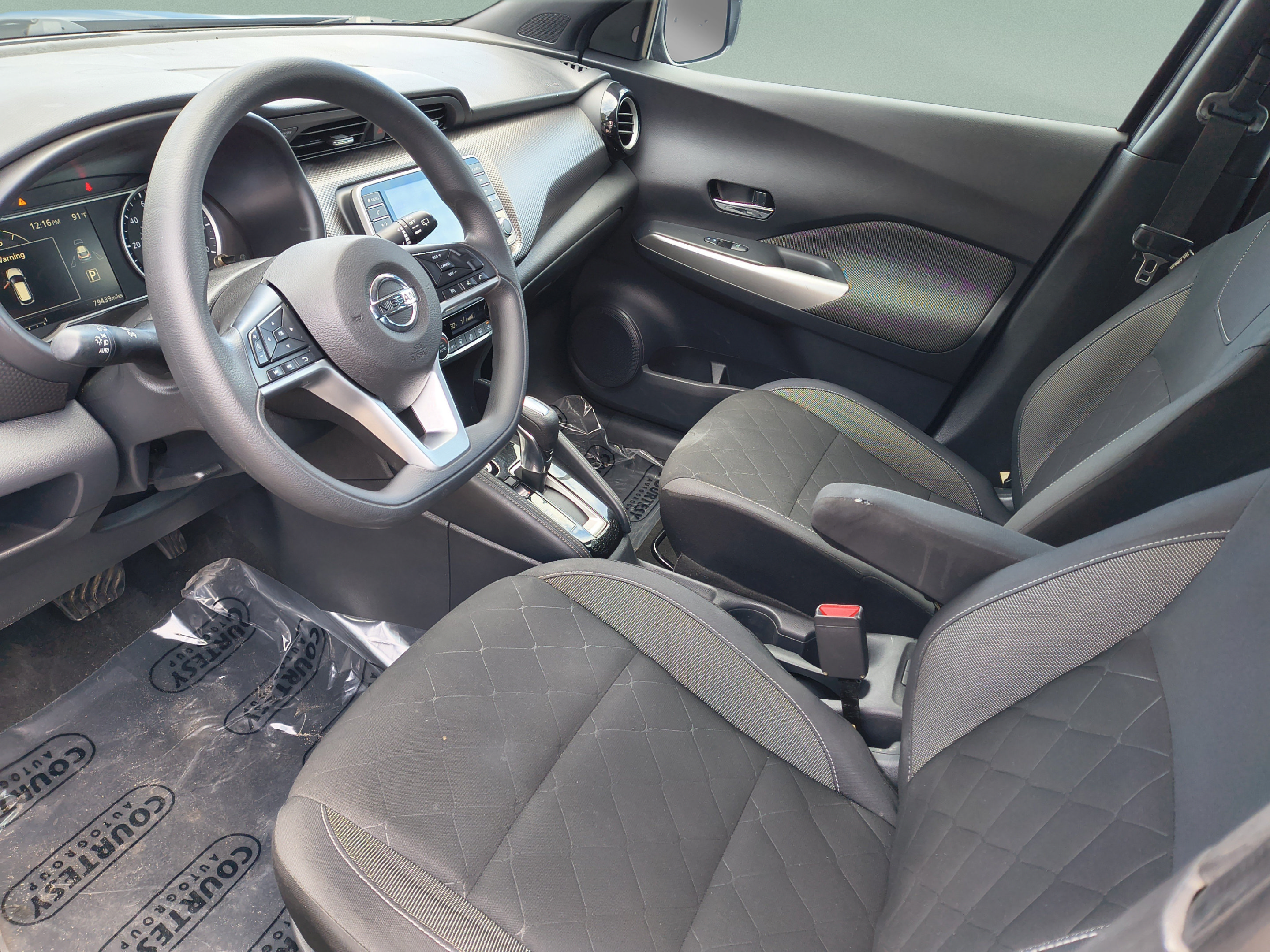 Used 2019 Nissan Kicks SV FWD image 18