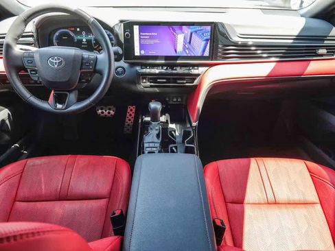 Used 2025 Toyota Camry XSE FWD image 11