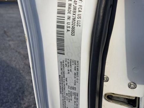 Used 2021 Jeep Cherokee Trailhawk image 29