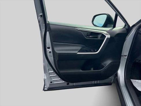 Certified 2023 Toyota RAV4 LE image 17