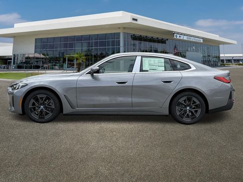 New 2026 BMW i4 eDrive40 w/ Driving Assistance Package RWD image 6