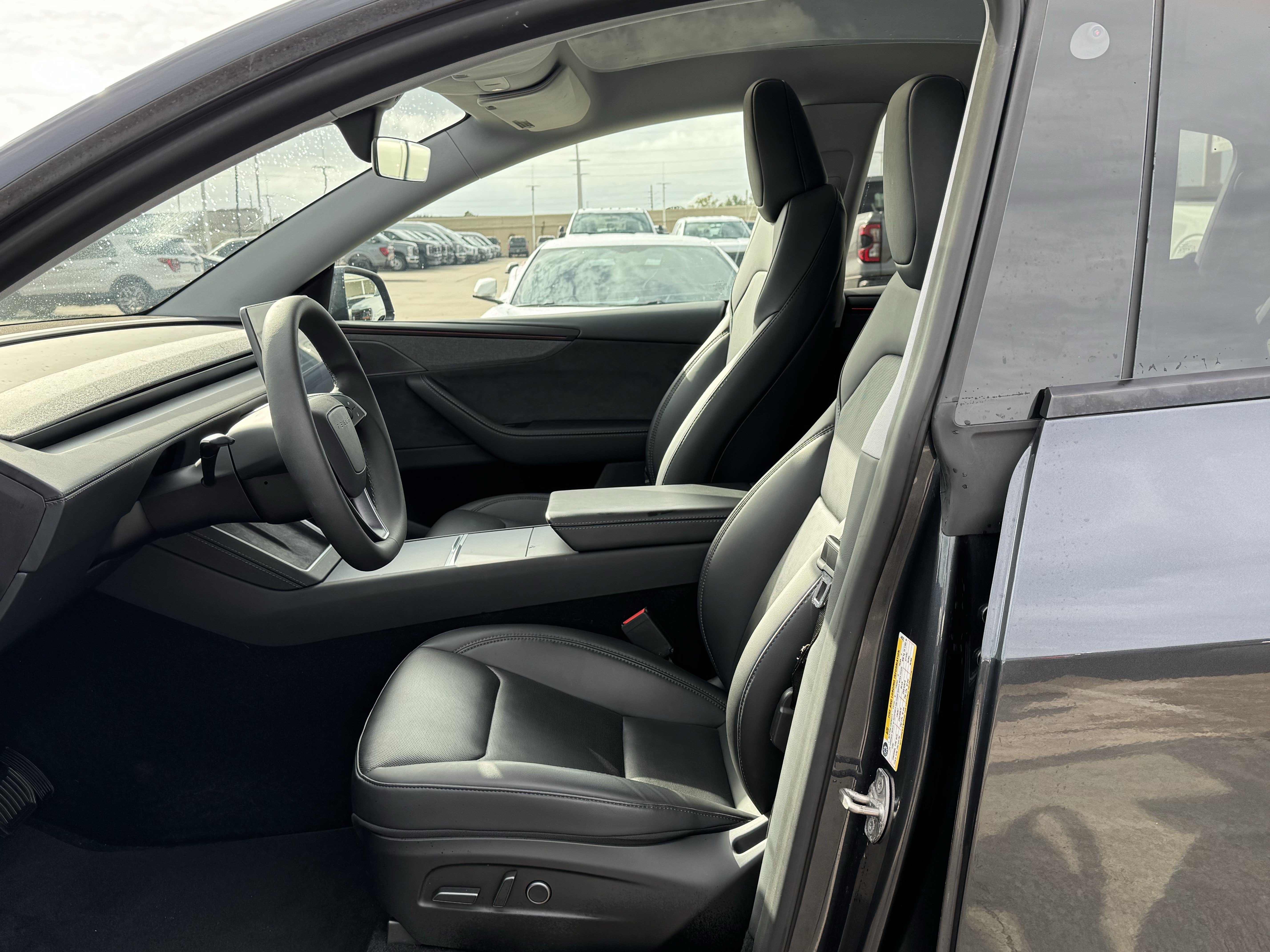 Used 2026 Tesla Model Y Long Range AWD/4WD image 14