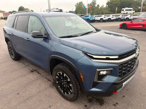 Used 2024 Chevrolet Traverse Z71 w/ LPO, Floor Liner Package AWD/4WD image 6