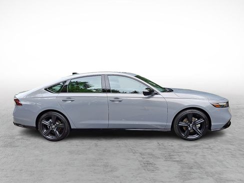 Used 2025 Honda Accord Sport image 7
