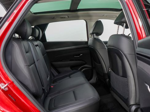Certified 2023 Hyundai Tucson Limited AWD/4WD image 11