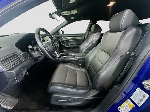 Used 2018 Honda Accord Sport image 13