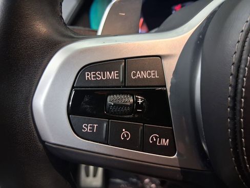 Used 2022 BMW X5 xDrive40i w/ M Sport Package image 16