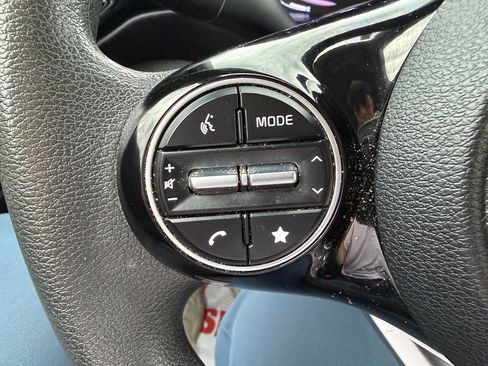 Used 2024 Kia Soul S FWD image 16