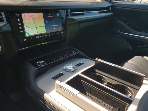 Used 2025 Lincoln Navigator L Reserve w/ Jet Appearance Package image 25