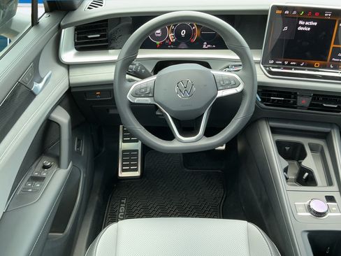 New 2026 Volkswagen Tiguan SE R-Line AWD/4WD image 13