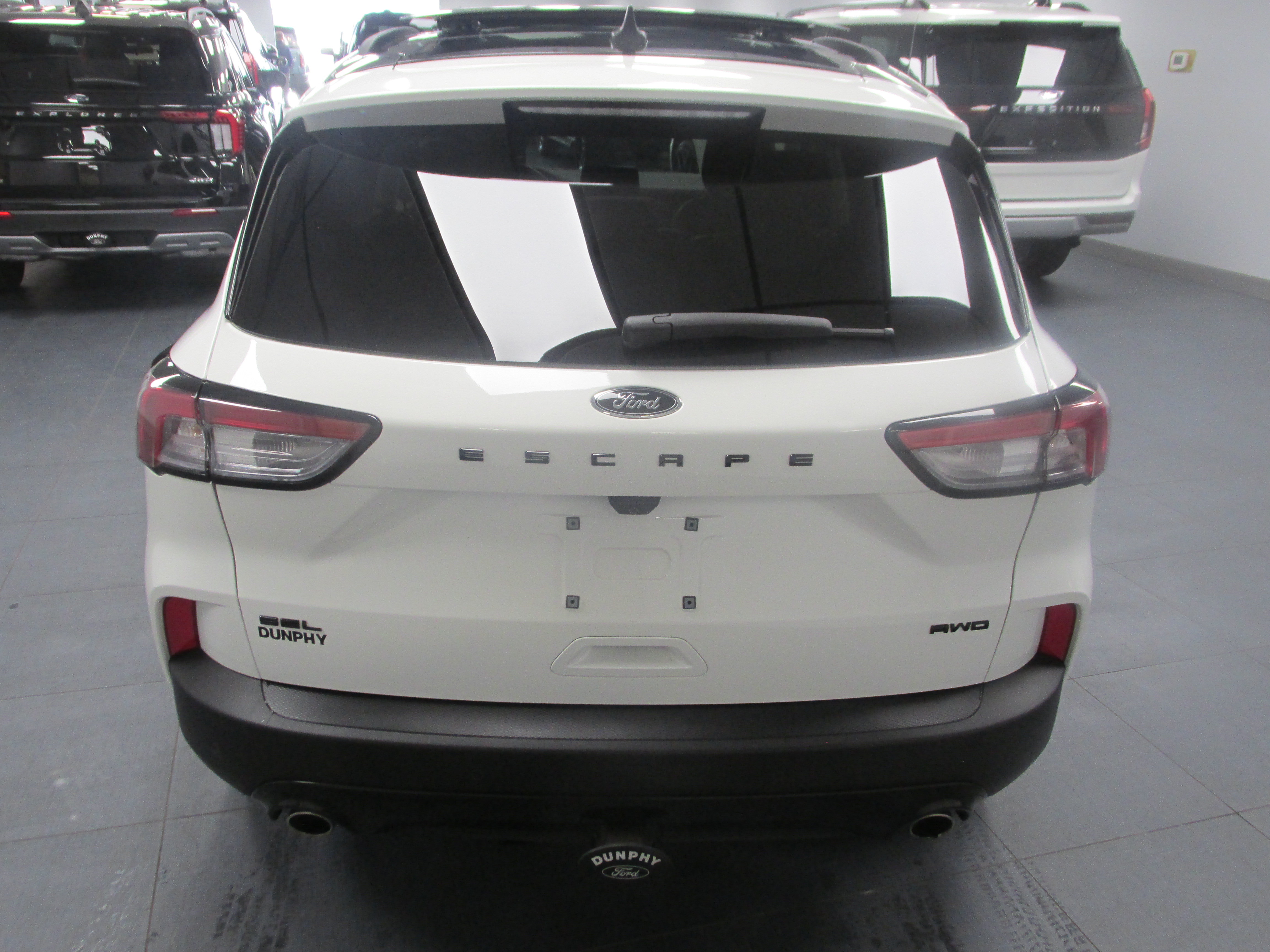 Used 2022 Ford Escape SEL w/ SEL Stealth AWD Package image 6