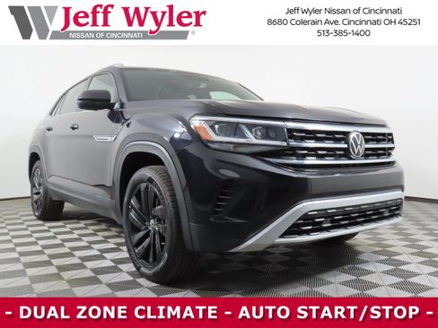 Used 2023 Volkswagen Atlas Cross Sport SE AWD/4WD image 1
