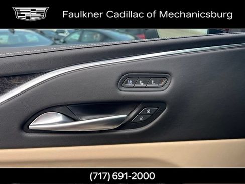 Used 2023 Cadillac Escalade Premium Luxury RWD image 30