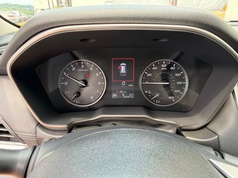 Used 2024 Subaru Outback Limited AWD/4WD image 19