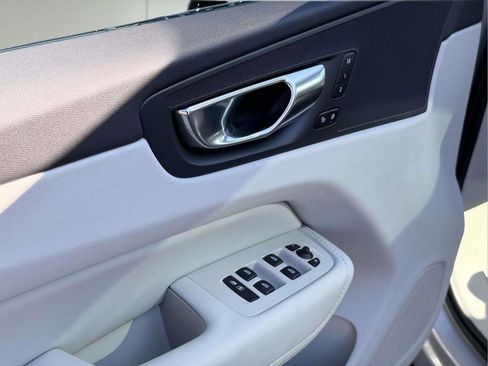 Used 2023 Volvo XC60 B5 Plus w/ Climate Package image 17