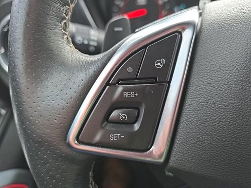Used 2016 Chevrolet Camaro LT image 13