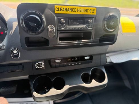 Used 2019 Mercedes-Benz Sprinter 144 image 15