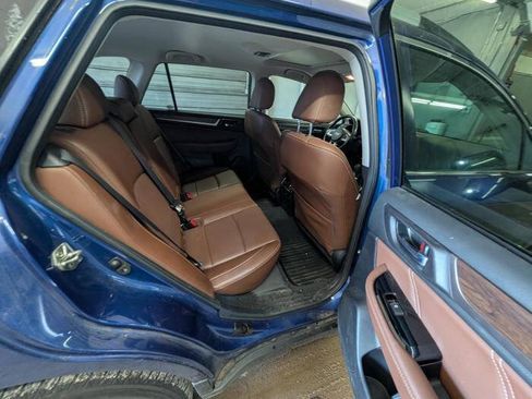 Used 2017 Subaru Outback 3.6R Touring AWD/4WD image 27