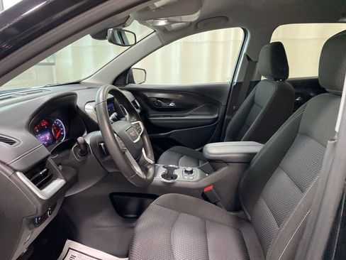 Used 2023 GMC Terrain SLE w/ Driver Convenience Package image 16