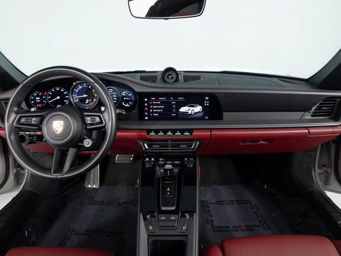 Certified 2022 Porsche 911 Targa 4S image 37