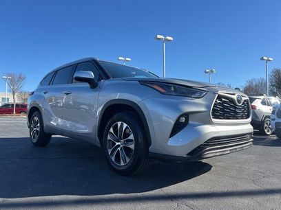 Used 2024 Toyota Highlander XLE