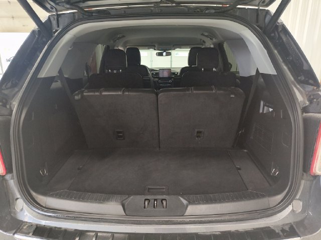 Used 2022 Ford Explorer Limited w/ Equipment Group 301A AWD/4WD image 19