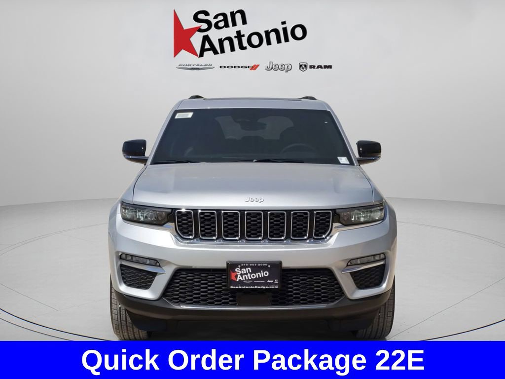 New 2025 Jeep Grand Cherokee Limited RWD image 3