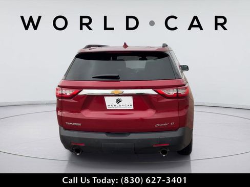 Used 2021 Chevrolet Traverse LT image 4