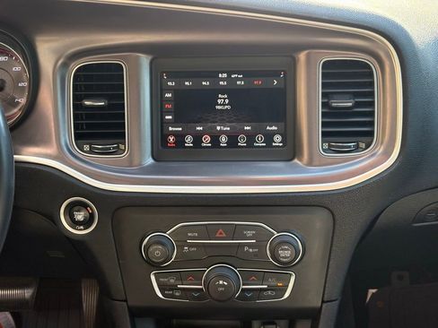 Used 2019 Dodge Charger SXT image 13