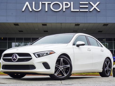 Used 2019 Mercedes-Benz A 220 4MATIC image 1