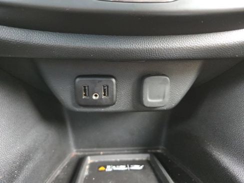 Used 2022 Chevrolet Traverse LT AWD/4WD image 60