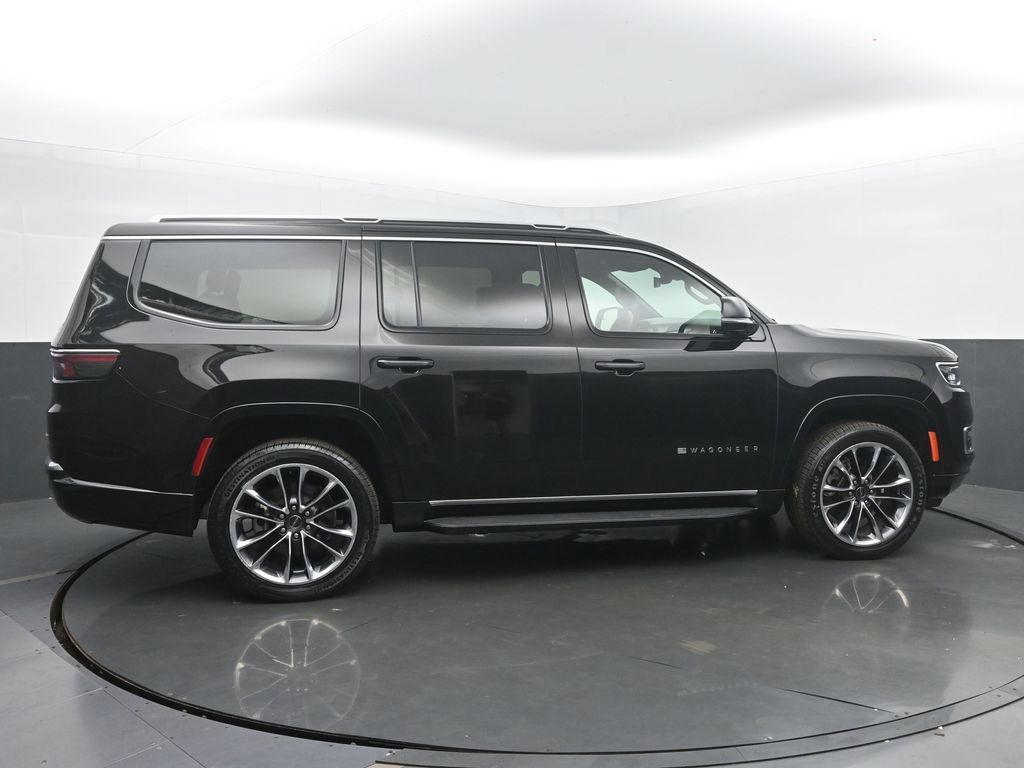 Used 2024 Jeep Wagoneer Series II w/ Premium Group I AWD/4WD image 7