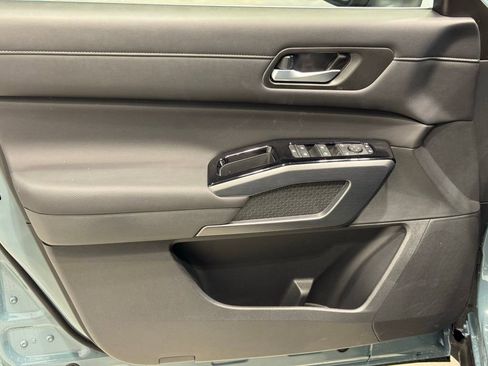 New 2026 Nissan Pathfinder SL image 15