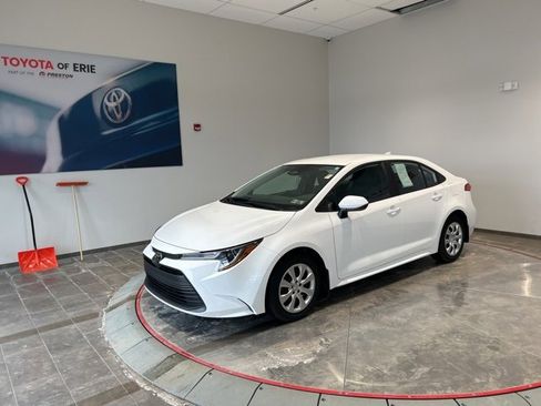 Certified 2023 Toyota Corolla LE image 3