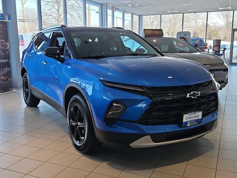 New 2026 Chevrolet Blazer LT w/ Midnight/Sport Edition AWD/4WD image 2