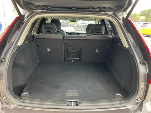 Certified 2024 Volvo XC60 B5 Core AWD/4WD image 28