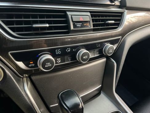 Used 2018 Honda Accord Sport image 25