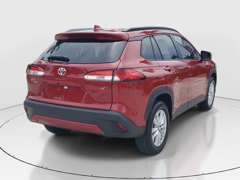 Certified 2022 Toyota Corolla Cross LE w/ Moonroof Package FWD image 3
