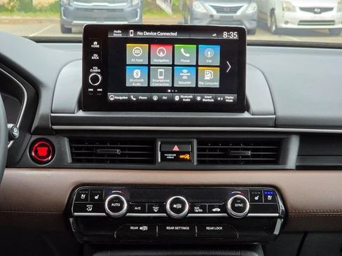 Used 2024 Honda Pilot Elite image 25