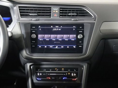 Used 2023 Volkswagen Tiguan SE image 28
