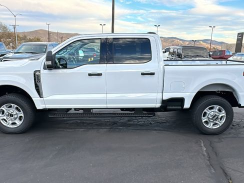 New 2026 Ford F250 XLT w/ FX4 Off-Road Package image 6