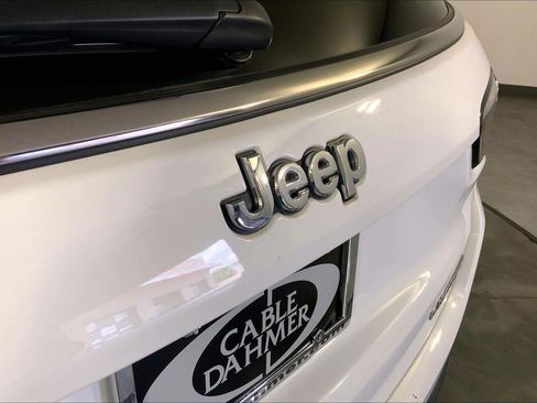 Used 2025 Jeep Compass Limited AWD/4WD image 29