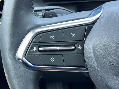 Used 2026 Chevrolet Equinox LT AWD/4WD image 16