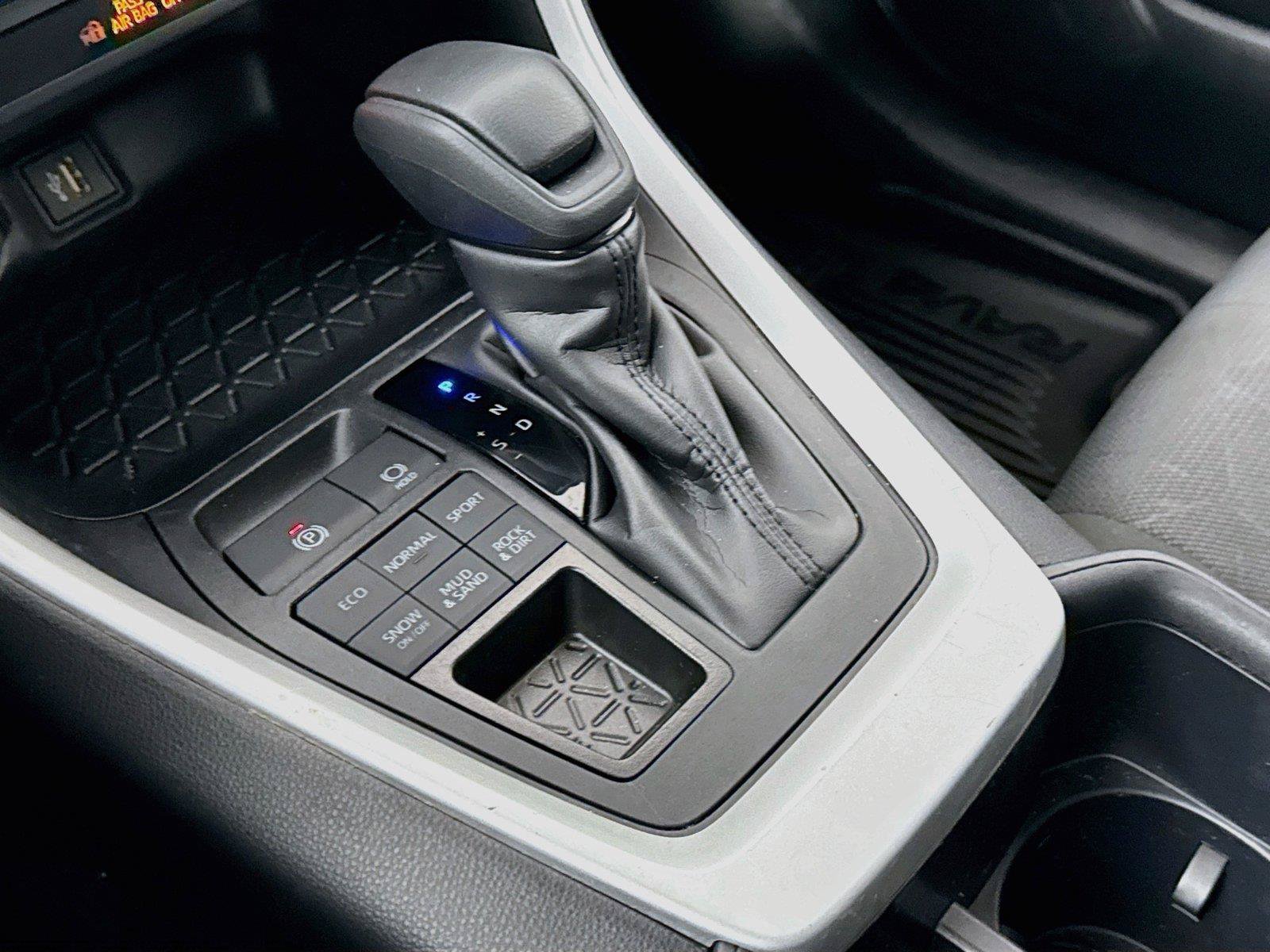 Certified 2025 Toyota RAV4 XLE AWD/4WD image 25