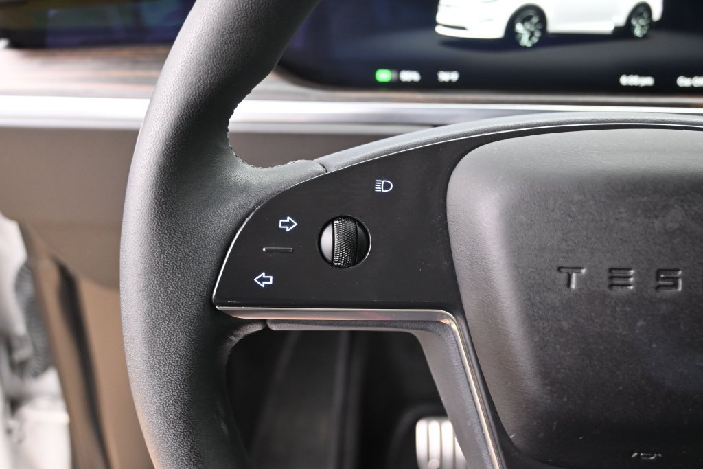 Used 2024 Tesla Model X AWD/4WD image 17