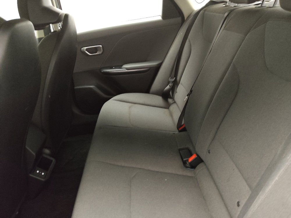 Used 2025 Kia K4 FWD image 18