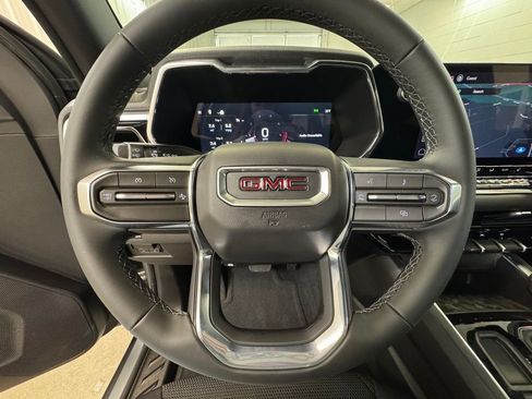 New 2026 GMC Canyon Elevation w/ Convenience Package image 32